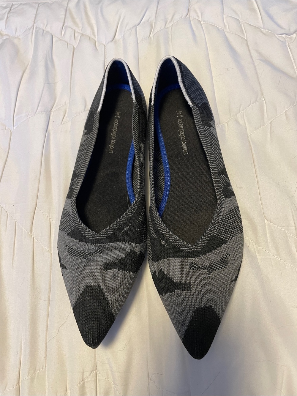 Pointed Knit Flats in Gray and Black